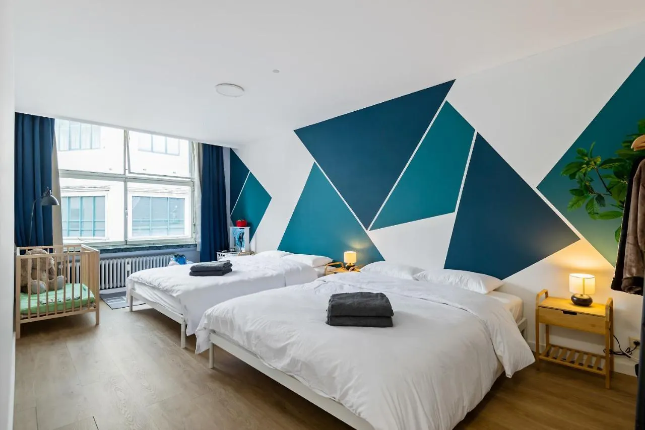 Guest house Cozy Antwerp - Cityview Family & Private Rooms Free Parking