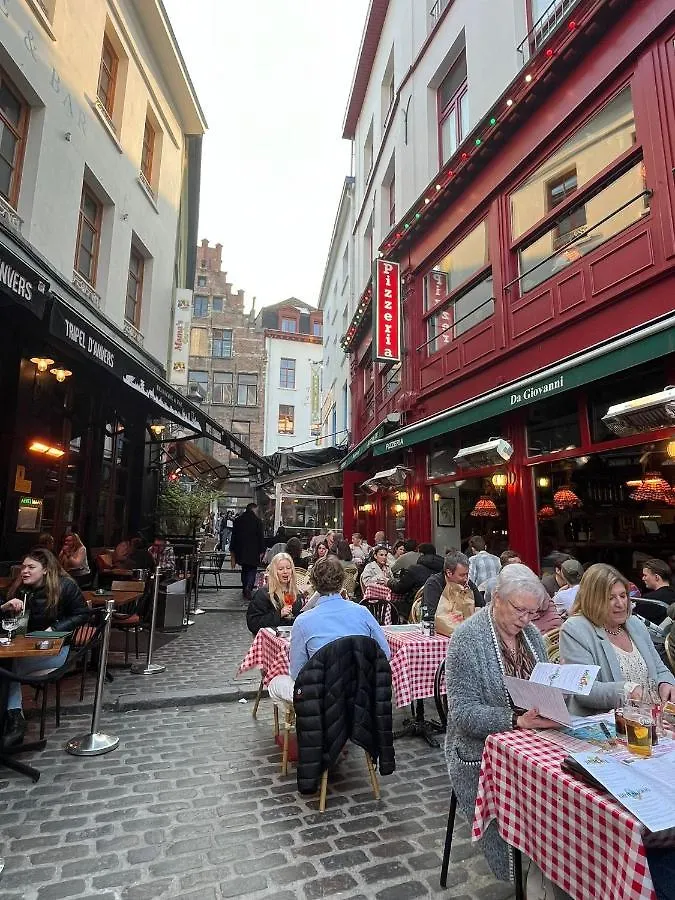 Guest house Cozy Antwerp - Cityview Family & Private Rooms Free Parking Belgium