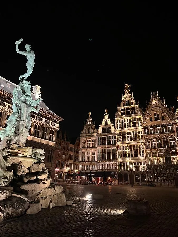 Cozy Antwerp - Cityview Family & Private Rooms Free Parking